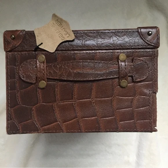 NWT Leather watch organizer bracelet holder jewelry box